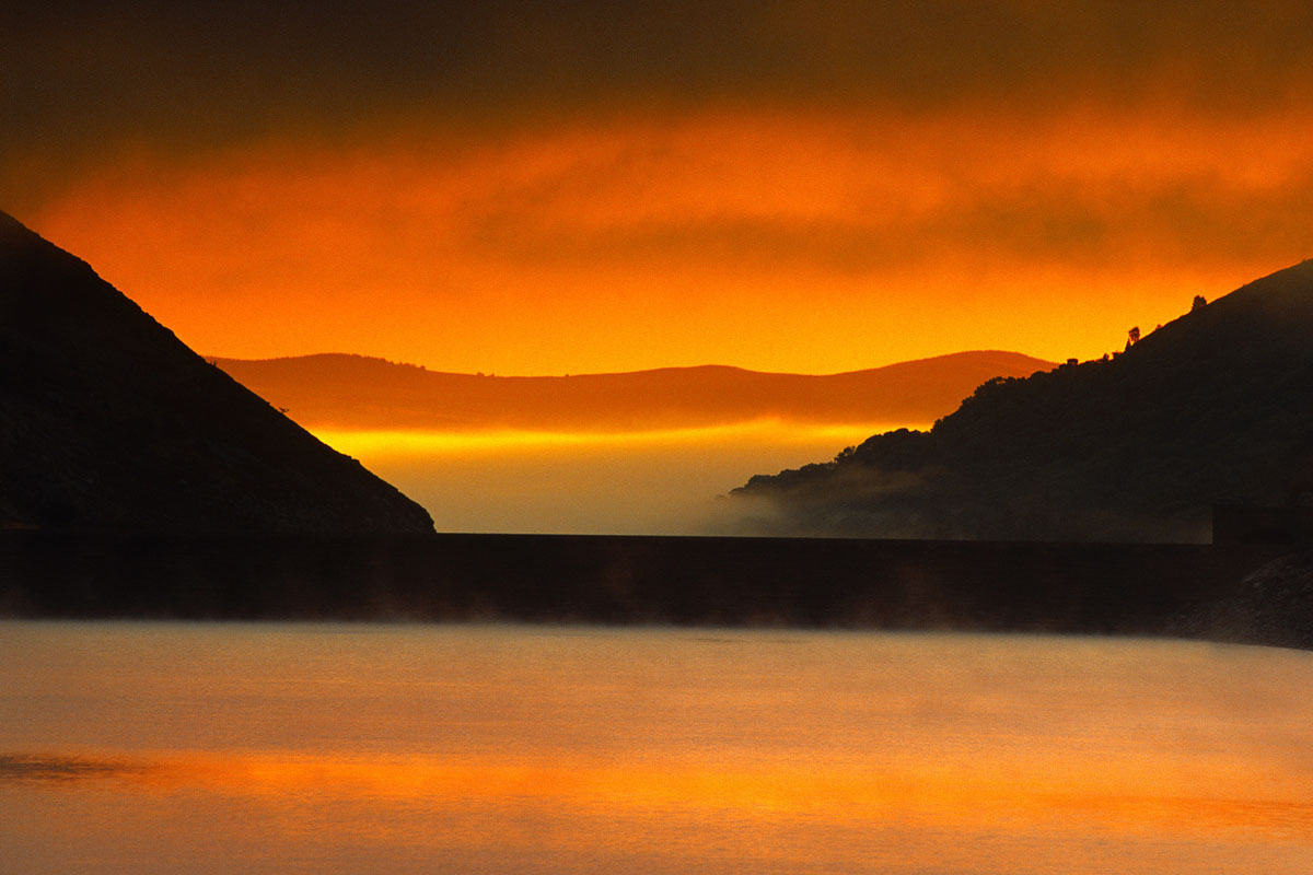 Caban-coch Dam at dawn, Elan Valley