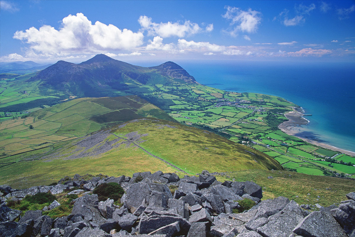 Yr Eifl and Trefor from Gyrn Ddu