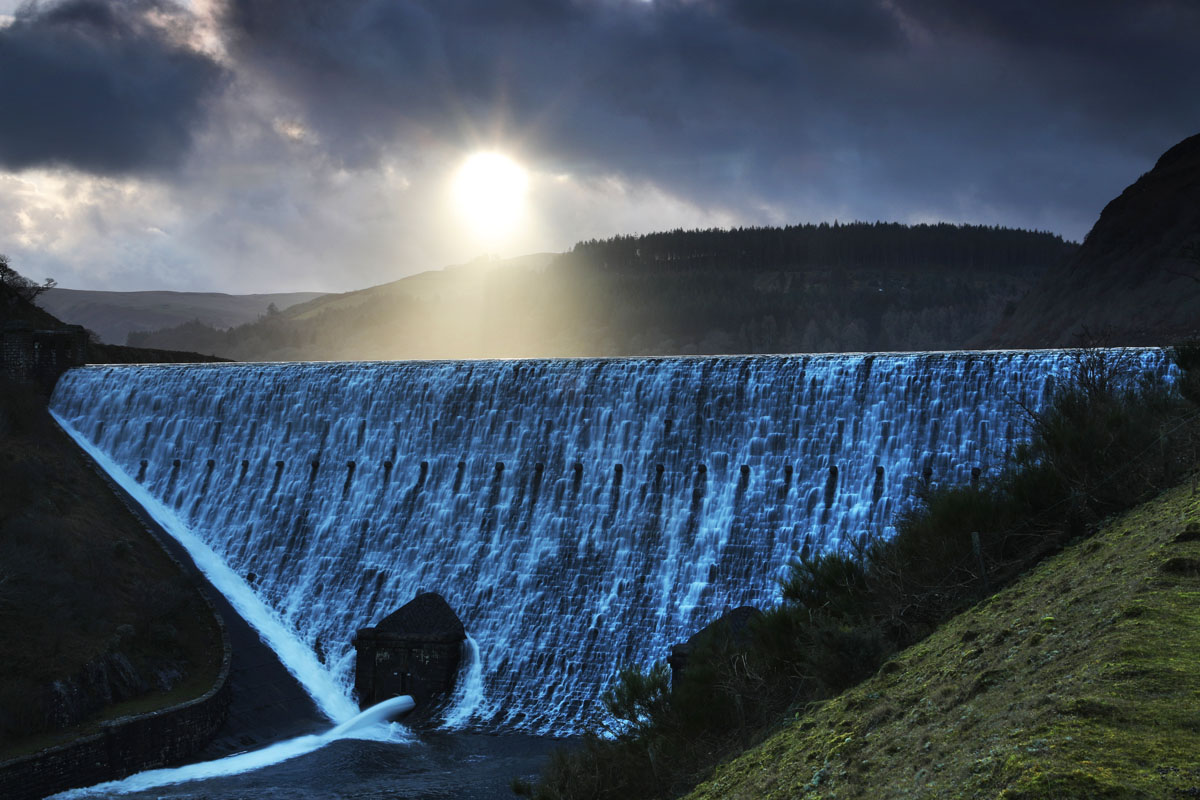 Sunburst over Caban Coch Dam, Elan Valley