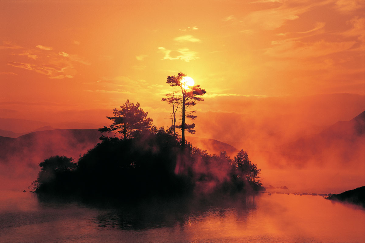 Sunrise over Cregennen Lakes