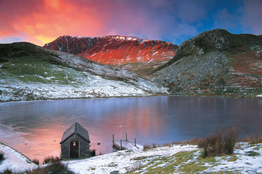 Llyn y Dywarchen and Mynydd Mawr