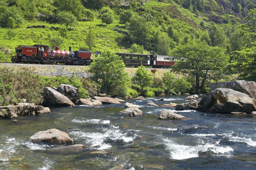 The Welsh Highland Railway, Garratt 138 in the Aberglaslyn Pass